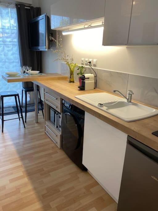 Le Cosy Tassin - Rez De Jardin Apartment Luaran gambar